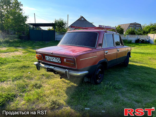 Красный ВАЗ 2103, объемом двигателя 1.5 л и пробегом 66 тыс. км за 380 $, фото 2 на Automoto.ua