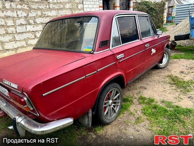 Красный ВАЗ 2103, объемом двигателя 15 л и пробегом 0 тыс. км за 410 $, фото 5 на Automoto.ua