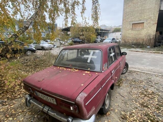 ВАЗ 2103 1975 в Ирпене на Automoto.ua Красный ВАЗ 2103, объемом двигателя 1.5 л и пробегом 735 тыс. км за 345 $, фото 1 на Automoto.ua