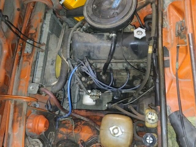 Красный ВАЗ 2103, объемом двигателя 1.5 л и пробегом 110 тыс. км за 800 $, фото 10 на Automoto.ua