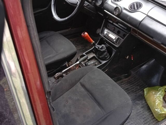 Червоний ВАЗ 2103, об'ємом двигуна 0 л та пробігом 241 тис. км за 350 $, фото 2 на Automoto.ua