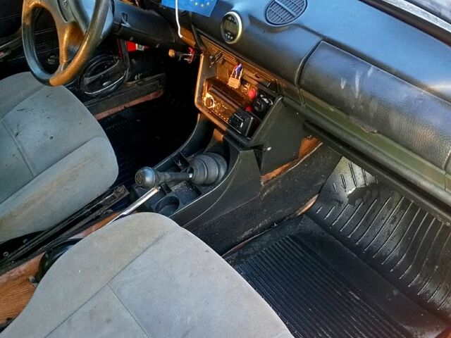 Красный ВАЗ 2103, объемом двигателя 1.6 л и пробегом 250 тыс. км за 850 $, фото 5 на Automoto.ua