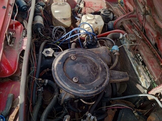 Красный ВАЗ 2103, объемом двигателя 1.5 л и пробегом 65 тыс. км за 250 $, фото 4 на Automoto.ua