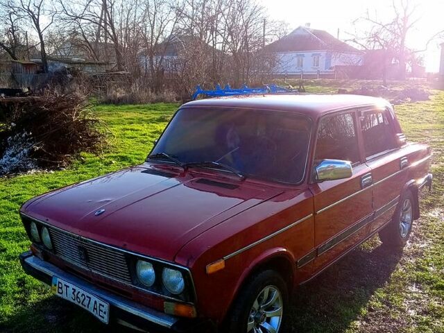 Красный ВАЗ 2103, объемом двигателя 1.6 л и пробегом 250 тыс. км за 850 $, фото 1 на Automoto.ua