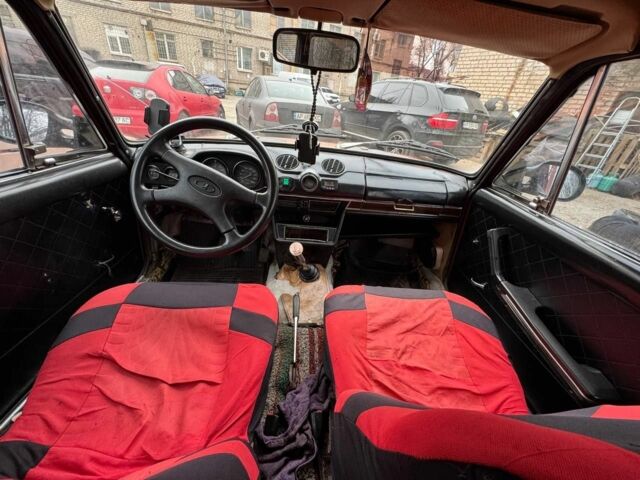 Червоний ВАЗ 2103, об'ємом двигуна 1.5 л та пробігом 100 тис. км за 356 $, фото 4 на Automoto.ua