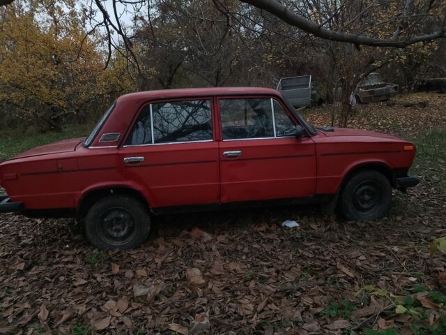 Красный ВАЗ 2103, объемом двигателя 1.5 л и пробегом 300 тыс. км за 381 $, фото 3 на Automoto.ua