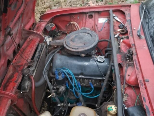 Красный ВАЗ 2103, объемом двигателя 1.5 л и пробегом 300 тыс. км за 381 $, фото 7 на Automoto.ua