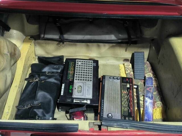 Красный ВАЗ 2103, объемом двигателя 0 л и пробегом 31 тыс. км за 5000 $, фото 4 на Automoto.ua