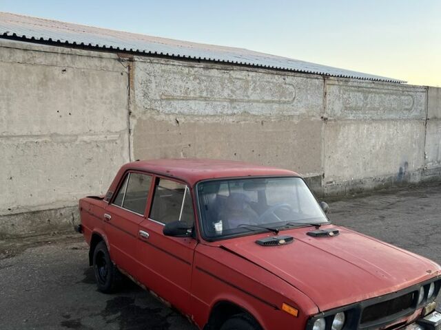 Красный ВАЗ 2103, объемом двигателя 1.5 л и пробегом 500 тыс. км за 252 $, фото 2 на Automoto.ua