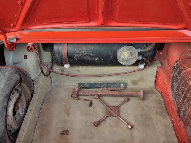 ВАЗ 2103 1976 в Николаеве на Automoto.ua Красный ВАЗ 2103, объемом двигателя 1 л и пробегом 29 тыс. км за 1000 $, фото 6 на Automoto.ua