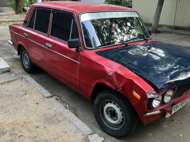 Красный ВАЗ 2103, объемом двигателя 1.5 л и пробегом 150 тыс. км за 450 $, фото 2 на Automoto.ua
