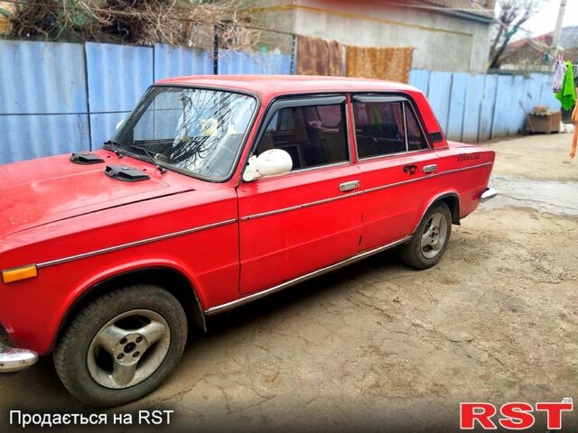 Красный ВАЗ 2103, объемом двигателя 1.5 л и пробегом 160 тыс. км за 750 $, фото 1 на Automoto.ua
