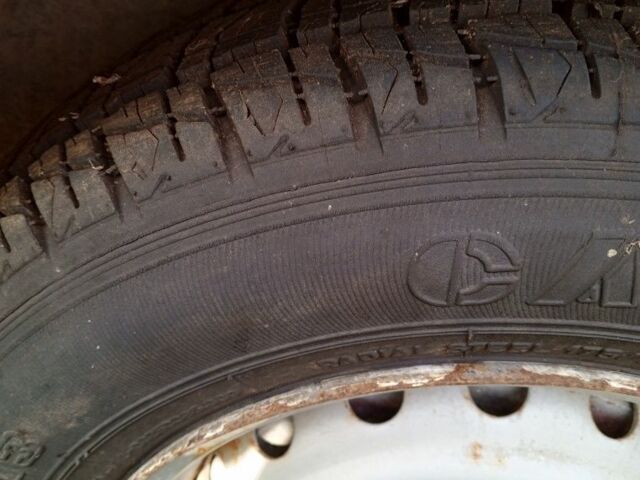 Красный ВАЗ 2103, объемом двигателя 1.5 л и пробегом 65 тыс. км за 250 $, фото 6 на Automoto.ua