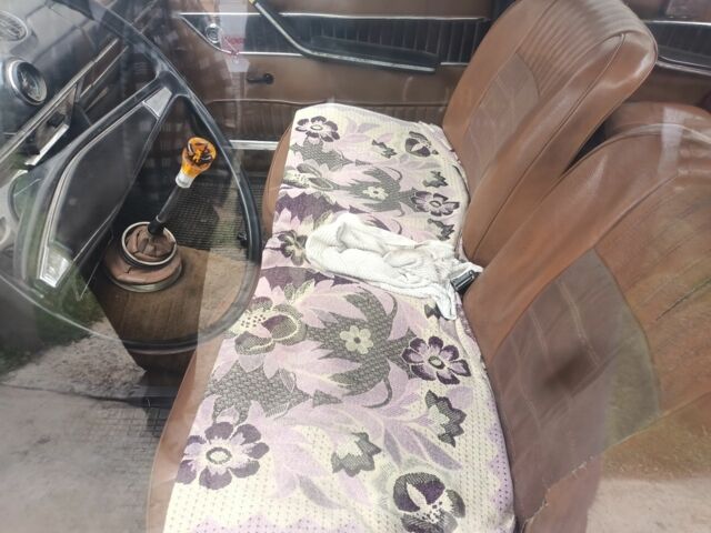 Красный ВАЗ 2103, объемом двигателя 1.5 л и пробегом 150 тыс. км за 400 $, фото 4 на Automoto.ua