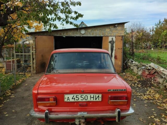ВАЗ 2103 1976 в Николаеве на Automoto.ua Красный ВАЗ 2103, объемом двигателя 1 л и пробегом 29 тыс. км за 1000 $, фото 5 на Automoto.ua