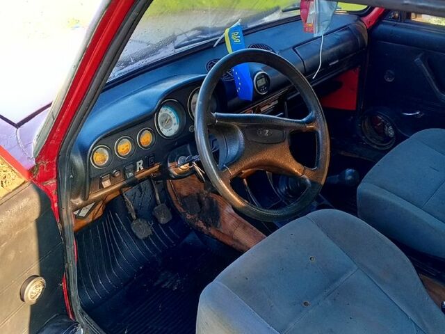 Красный ВАЗ 2103, объемом двигателя 1.6 л и пробегом 250 тыс. км за 850 $, фото 4 на Automoto.ua