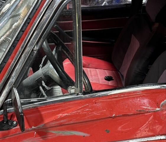 ВАЗ 2103 1976 в Синельниковом на Automoto.ua Красный ВАЗ 2103, объемом двигателя 1.5 л и пробегом 65 тыс. км за 500 $, фото 5 на Automoto.ua