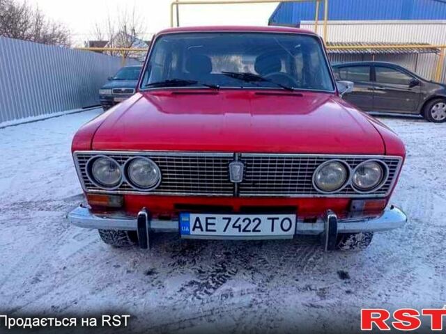 Красный ВАЗ 2103, объемом двигателя 1.5 л и пробегом 330 тыс. км за 800 $, фото 1 на Automoto.ua
