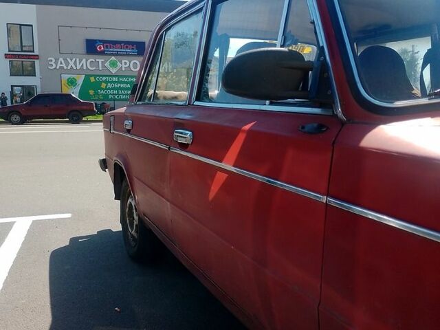 Красный ВАЗ 2103, объемом двигателя 1.5 л и пробегом 0 тыс. км за 650 $, фото 2 на Automoto.ua