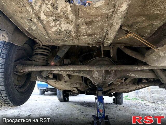 Красный ВАЗ 2103, объемом двигателя 12 л и пробегом 323 тыс. км за 590 $, фото 11 на Automoto.ua