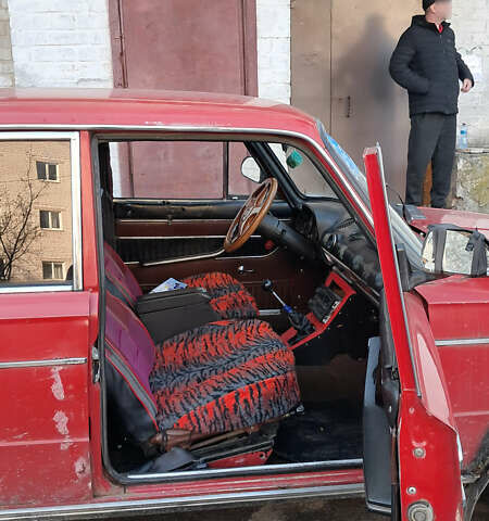 Красный ВАЗ 2103, объемом двигателя 1.45 л и пробегом 40 тыс. км за 600 $, фото 8 на Automoto.ua