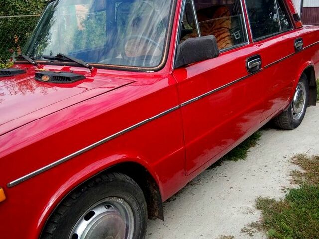 ВАЗ 2103 1978 в Кагарлыке на Automoto.ua Красный ВАЗ 2103, объемом двигателя 1.2 л и пробегом 0 тыс. км за 700 $, фото 1 на Automoto.ua
