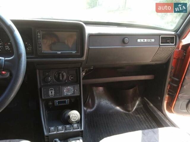 Красный ВАЗ 2103, объемом двигателя 1.45 л и пробегом 46 тыс. км за 3530 $, фото 9 на Automoto.ua