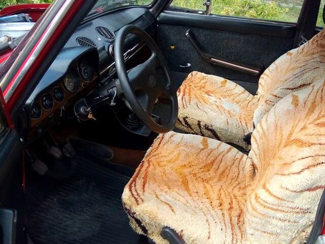 ВАЗ 2103 1978 в Кагарлыке на Automoto.ua Красный ВАЗ 2103, объемом двигателя 1.2 л и пробегом 0 тыс. км за 700 $, фото 5 на Automoto.ua