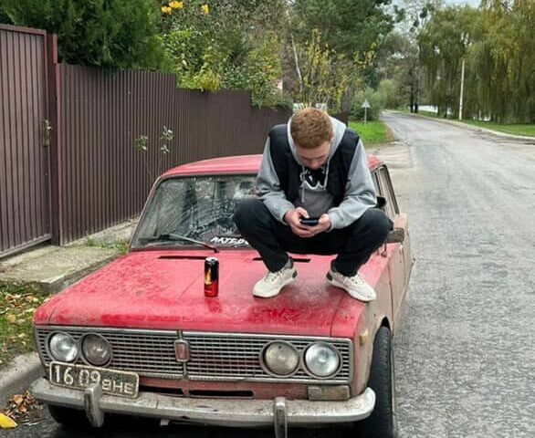 Красный ВАЗ 2103, объемом двигателя 1.3 л и пробегом 1 тыс. км за 473 $, фото 3 на Automoto.ua