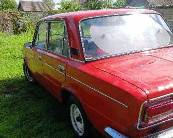 Красный ВАЗ 2103, объемом двигателя 1.5 л и пробегом 100 тыс. км за 500 $, фото 1 на Automoto.ua