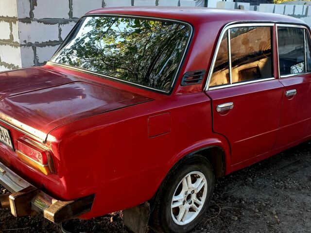 Красный ВАЗ 2103, объемом двигателя 1.5 л и пробегом 300 тыс. км за 631 $, фото 1 на Automoto.ua