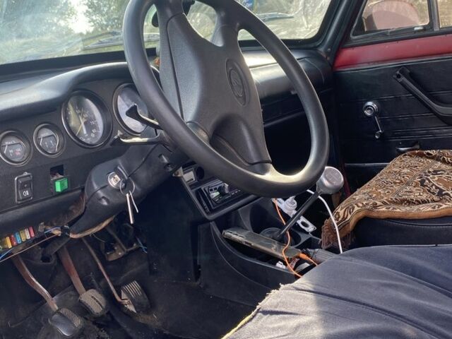 Красный ВАЗ 2103, объемом двигателя 1.5 л и пробегом 3 тыс. км за 425 $, фото 7 на Automoto.ua
