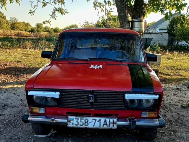 Красный ВАЗ 2103, объемом двигателя 1.5 л и пробегом 300 тыс. км за 631 $, фото 5 на Automoto.ua