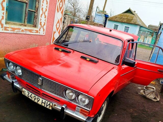 Красный ВАЗ 2103, объемом двигателя 13 л и пробегом 300 тыс. км за 500 $, фото 2 на Automoto.ua