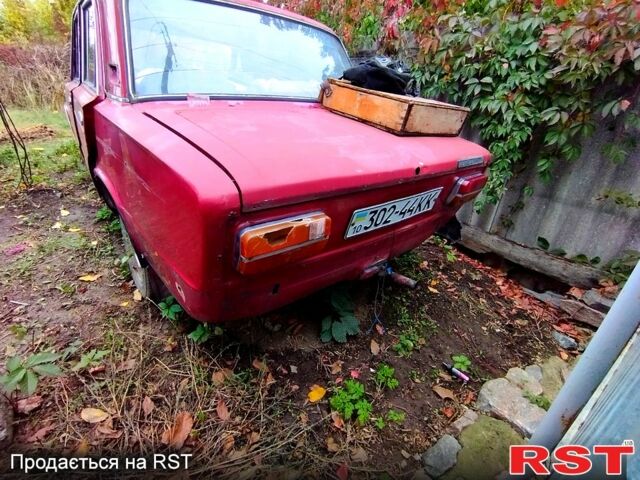 Красный ВАЗ 2103, объемом двигателя 1.3 л и пробегом 77 тыс. км за 216 $, фото 1 на Automoto.ua