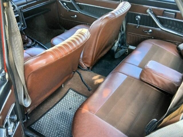 Красный ВАЗ 2103, объемом двигателя 0 л и пробегом 72 тыс. км за 2000 $, фото 4 на Automoto.ua