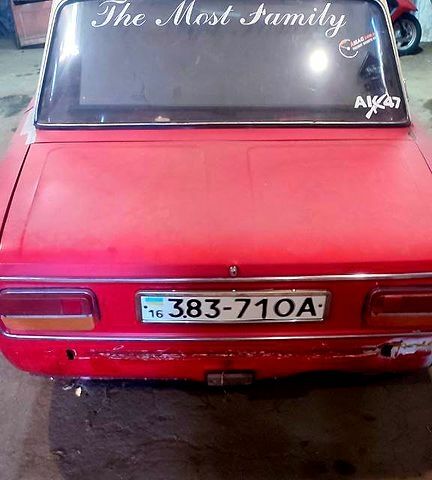 Красный ВАЗ 2103, объемом двигателя 1.8 л и пробегом 200 тыс. км за 600 $, фото 4 на Automoto.ua