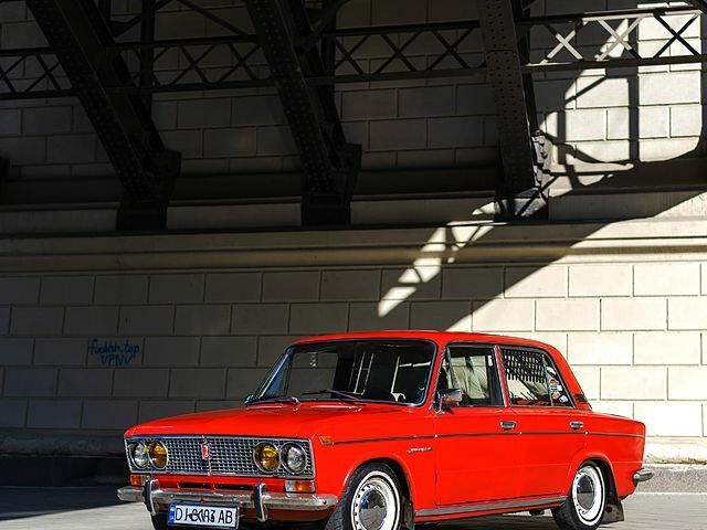 Червоний ВАЗ 2103, об'ємом двигуна 1.3 л та пробігом 130 тис. км за 1300 $, фото 2 на Automoto.ua