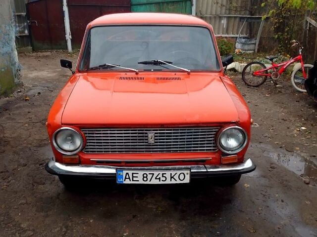 Красный ВАЗ 2103, объемом двигателя 1.2 л и пробегом 0 тыс. км за 750 $, фото 2 на Automoto.ua