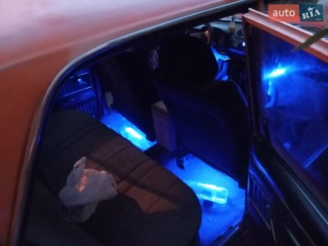 Красный ВАЗ 2103, объемом двигателя 1.5 л и пробегом 123 тыс. км за 554 $, фото 2 на Automoto.ua