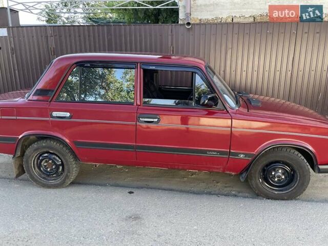 Красный ВАЗ 2103, объемом двигателя 1.3 л и пробегом 200 тыс. км за 1250 $, фото 1 на Automoto.ua