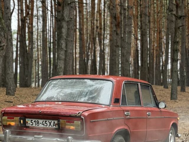 Красный ВАЗ 2103, объемом двигателя 1.5 л и пробегом 111 тыс. км за 368 $, фото 3 на Automoto.ua