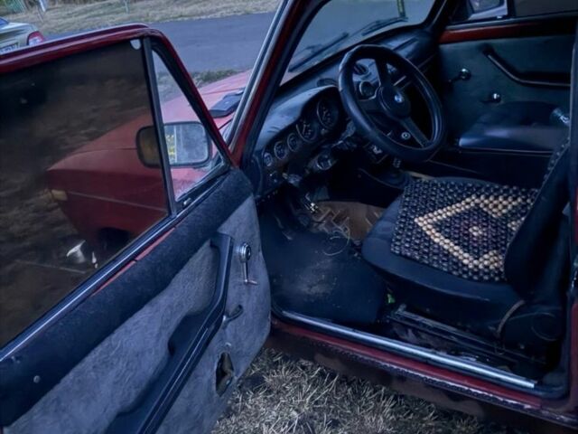 Красный ВАЗ 2103, объемом двигателя 1.5 л и пробегом 120 тыс. км за 600 $, фото 6 на Automoto.ua