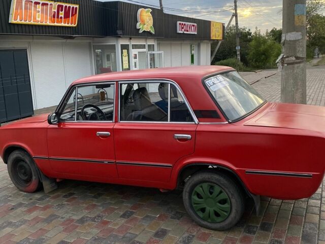 Червоний ВАЗ 2103, об'ємом двигуна 1.3 л та пробігом 3 тис. км за 847 $, фото 4 на Automoto.ua