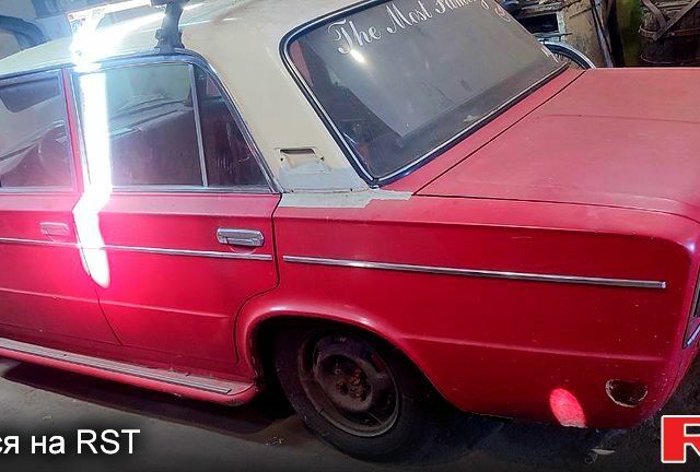 Красный ВАЗ 2103, объемом двигателя 1.8 л и пробегом 200 тыс. км за 600 $, фото 5 на Automoto.ua