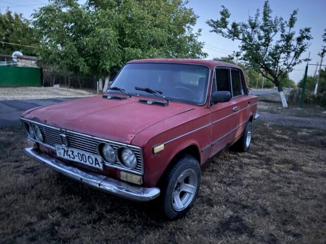 Красный ВАЗ 2103, объемом двигателя 1.5 л и пробегом 120 тыс. км за 600 $, фото 4 на Automoto.ua