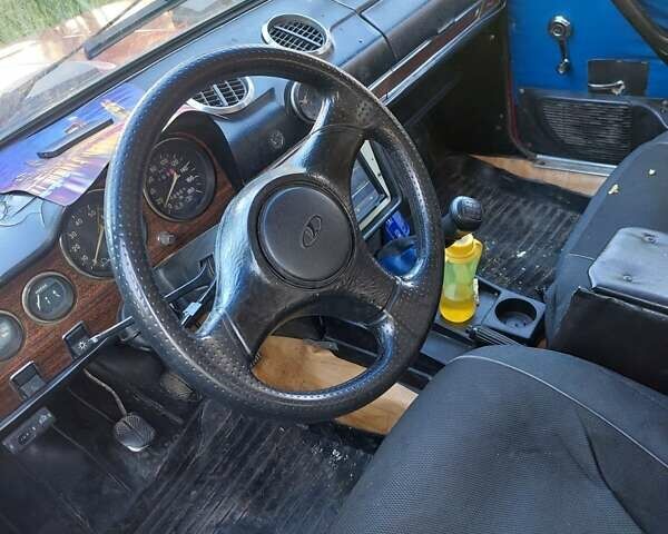 Червоний ВАЗ 2103, об'ємом двигуна 1.5 л та пробігом 230 тис. км за 500 $, фото 3 на Automoto.ua
