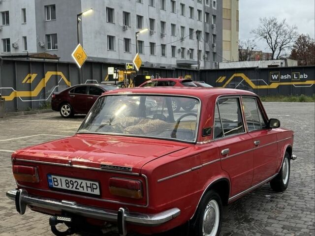 Красный ВАЗ 2103, объемом двигателя 1.3 л и пробегом 100 тыс. км за 1800 $, фото 3 на Automoto.ua