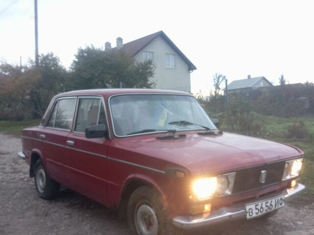 ВАЗ 2103 1982 в Бурштыне на Automoto.ua Красный ВАЗ 2103, объемом двигателя 1.5 л и пробегом 200 тыс. км за 525 $, фото 1 на Automoto.ua