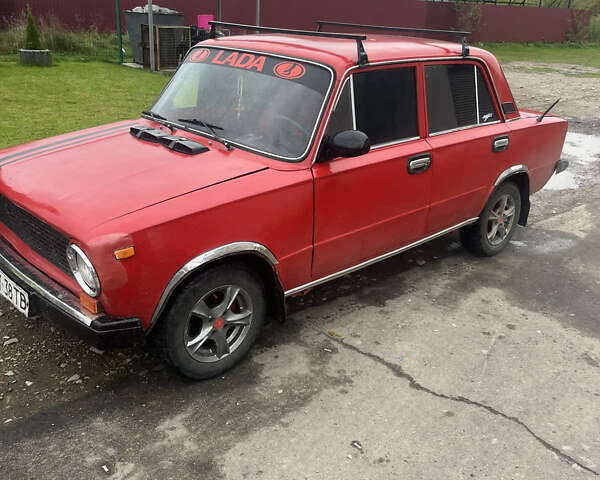 Красный ВАЗ 2103, объемом двигателя 0 л и пробегом 120 тыс. км за 530 $, фото 1 на Automoto.ua